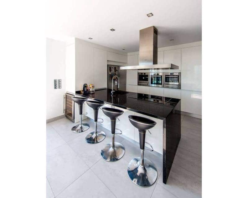 4 makuuhuone Huvila myytävänä paikassa Calpe / Calp mukana uima-altaan 
autotalli - 1 890 000 € (Ref: 8444565)