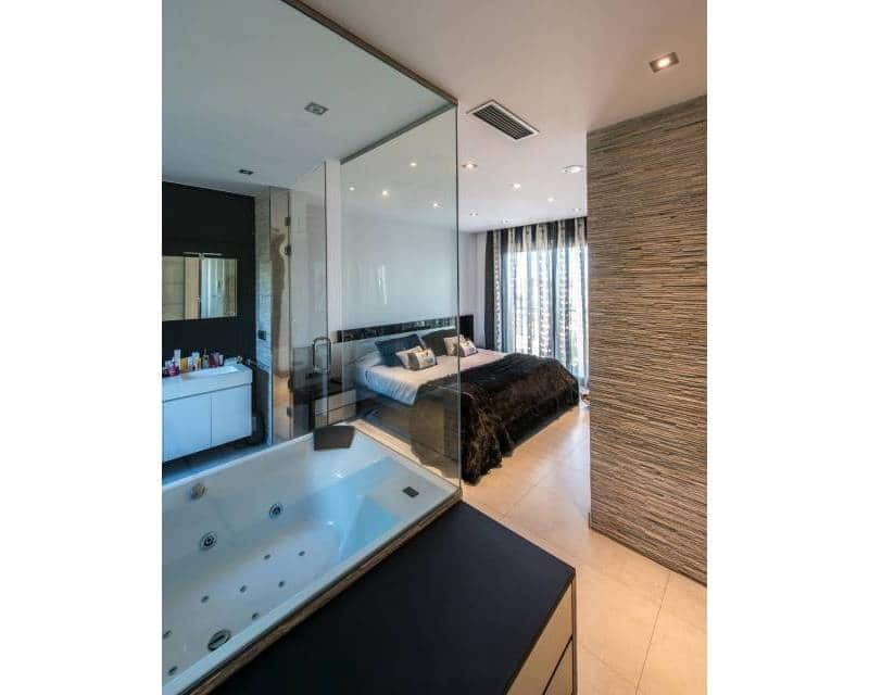 4 makuuhuone Huvila myytävänä paikassa Calpe / Calp mukana uima-altaan 
autotalli - 1 890 000 € (Ref: 8444565)