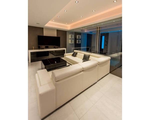 4 makuuhuone Huvila myytävänä paikassa Pueblo, Calpe / Calp mukana uima-altaan 
autotalli - 1 890 000 € (Ref: 8444565)