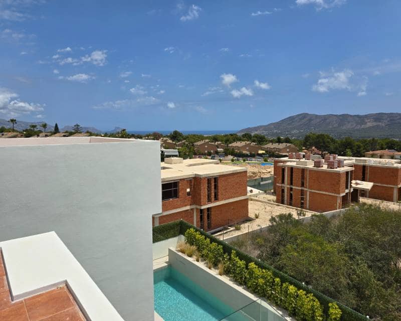 4 soveværelse Semi-Rækkehus til salg i La Nucia med swimmingpool garage - € 1.150.000 (Ref: 8478688)