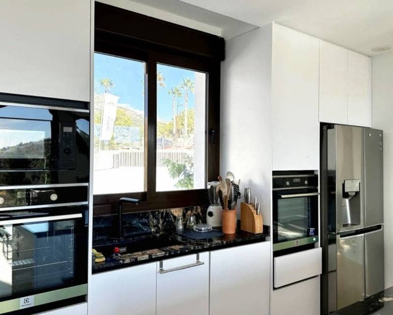 3 Zimmer Villa zu verkaufen in Finestrat mit Pool Garage - 735.000 € (Ref: 8481199)