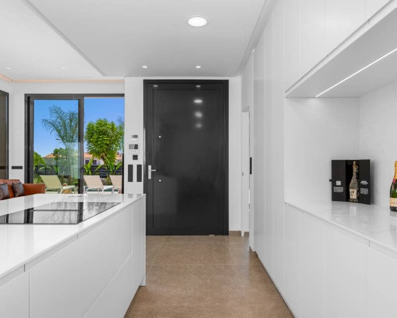 3 Zimmer Villa zu verkaufen in El Campello mit Pool Garage - 1.390.000 € (Ref: 8488250)