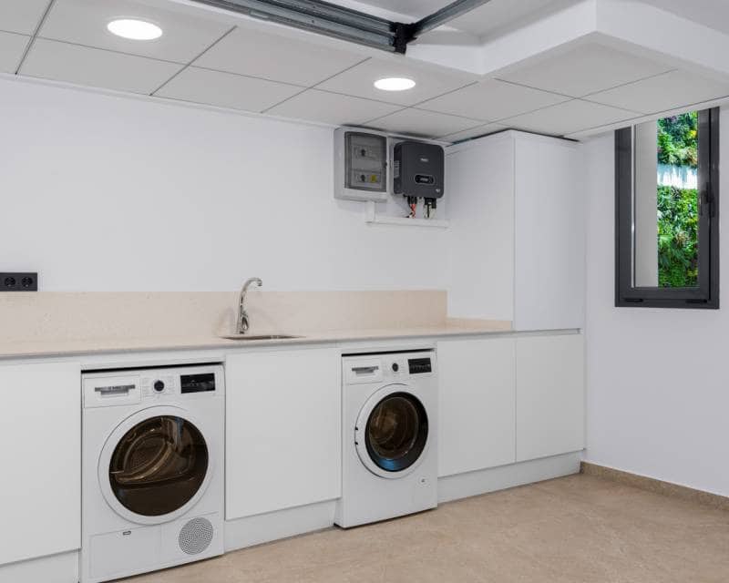 3 Zimmer Villa zu verkaufen in El Campello mit Pool Garage - 1.390.000 € (Ref: 8488250)