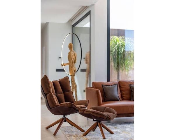 Chalet de 3 habitaciones en El Campello en venta con piscina garaje - 1.390.000 € (Ref: 8488250)