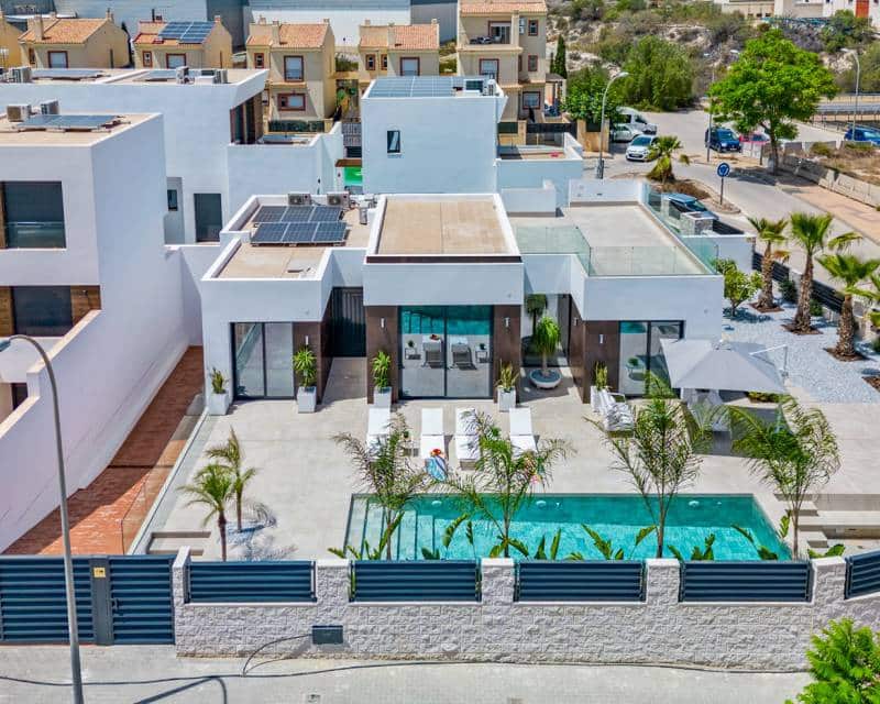 3 Zimmer Villa zu verkaufen in El Campello mit Pool Garage - 1.390.000 € (Ref: 8488250)