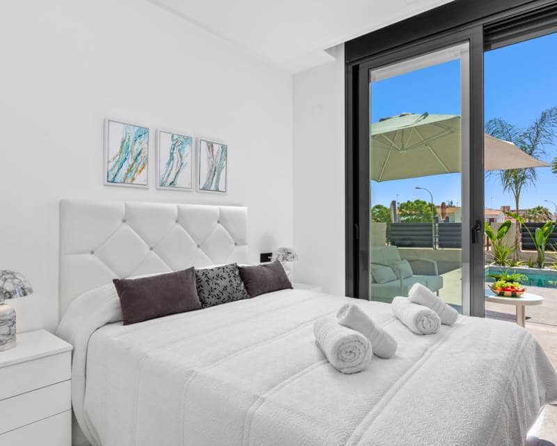 3 Zimmer Villa zu verkaufen in El Campello mit Pool Garage - 1.390.000 € (Ref: 8488250)