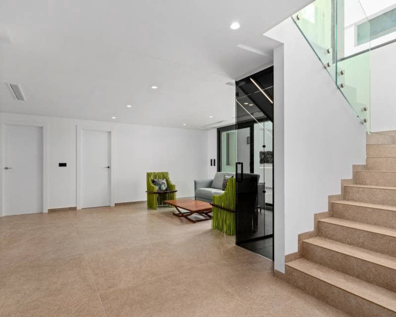 3 Zimmer Villa zu verkaufen in El Campello mit Pool Garage - 1.390.000 € (Ref: 8488250)