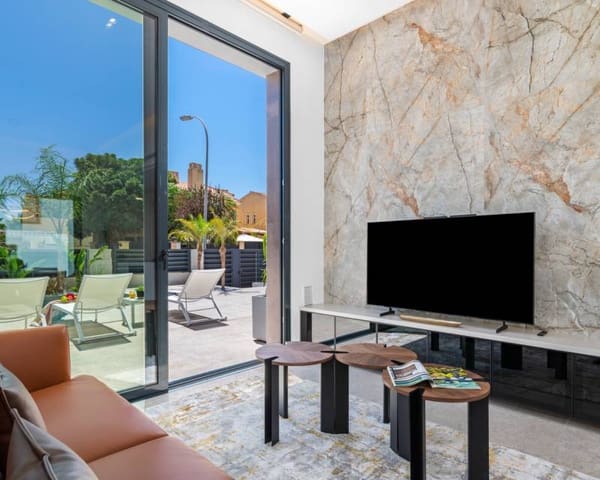 Chalet de 3 habitaciones en El Campello en venta con piscina garaje - 1.390.000 € (Ref: 8488250)