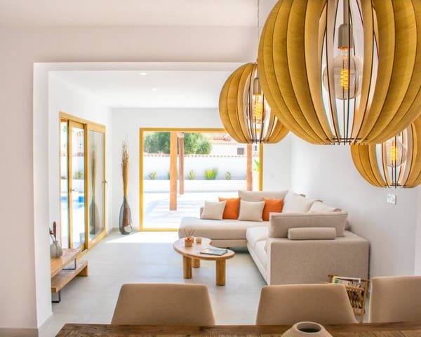 4 Zimmer Villa zu verkaufen in El Chaparral - La Siesta - La Torreta, Torrevieja mit Pool Garage - 749.000 € (Ref: 8497920)