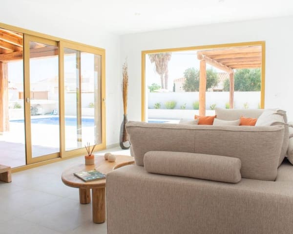 4 Zimmer Villa zu verkaufen in El Chaparral - La Siesta - La Torreta, Torrevieja mit Pool Garage - 749.000 € (Ref: 8497920)