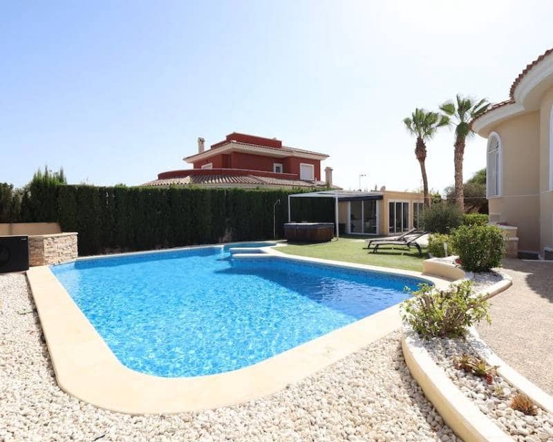 3 bedroom Villa for sale in Ciudad Quesada with pool garage - € 860,000 (Ref: 8520483)