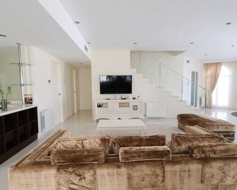 3 bedroom Villa for sale in Ciudad Quesada with pool garage - € 860,000 (Ref: 8520483)