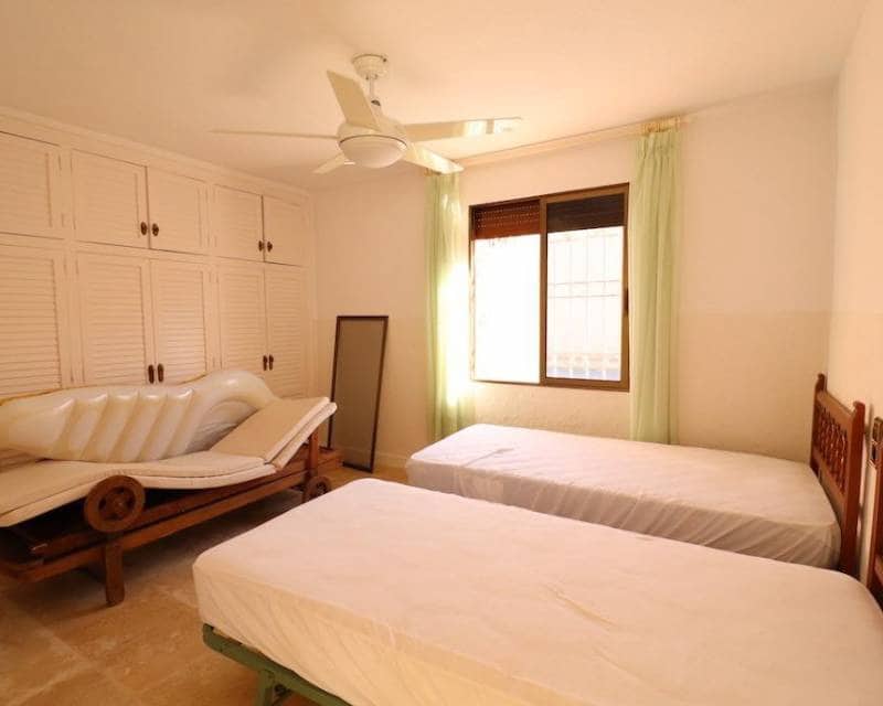 5 soveværelse Villa til salg i Cabo Roig med swimmingpool garage - € 760.000 (Ref: 8531114)