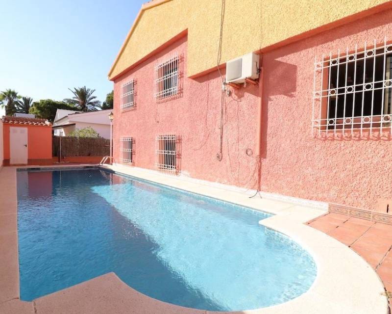 5 soveværelse Villa til salg i Cabo Roig med swimmingpool garage - € 760.000 (Ref: 8531114)