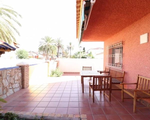 5 soveværelse Villa til salg i Cabo Roig, Orihuela med swimmingpool garage - € 760.000 (Ref: 8531114)
