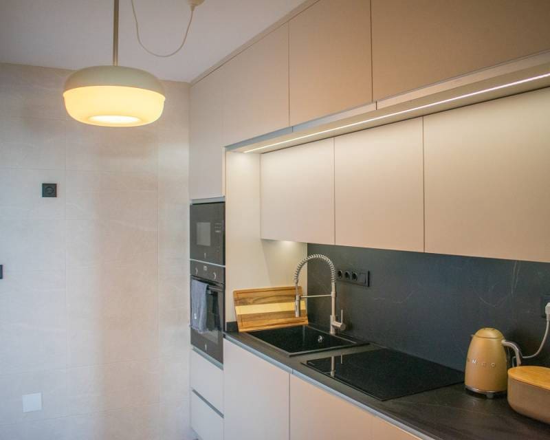 3 soverom Rekkehus til salgs i Torrevieja med svømmebasseng garasje - € 299 000 (Ref: 8533101)