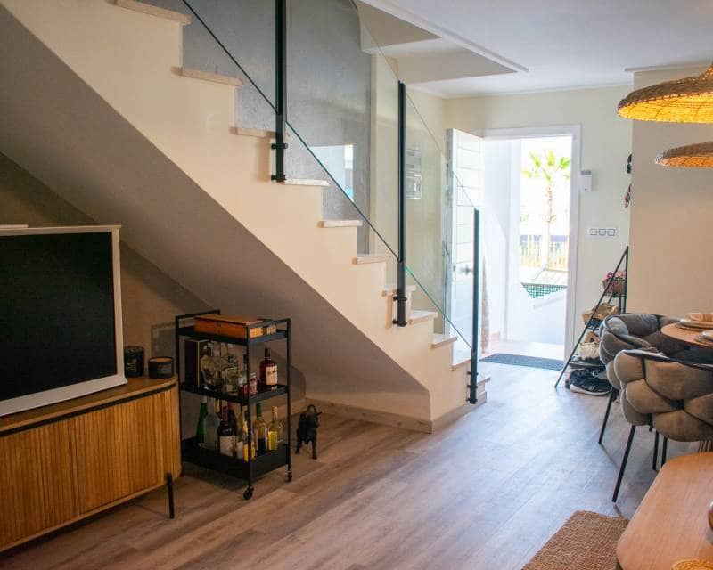 3 soverom Rekkehus til salgs i Torrevieja med svømmebasseng garasje - € 299 000 (Ref: 8533101)