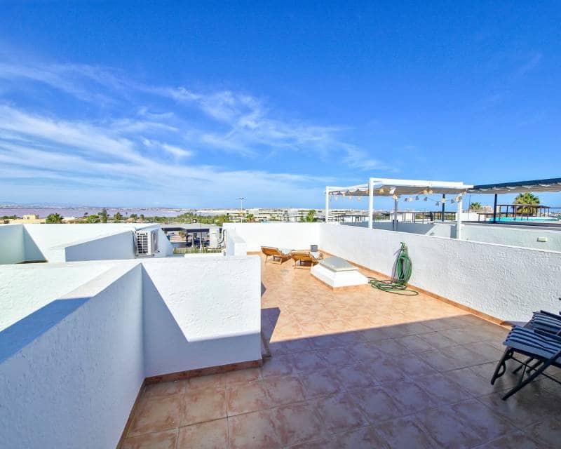 3 soverom Rekkehus til salgs i Torrevieja med svømmebasseng garasje - € 299 000 (Ref: 8533101)