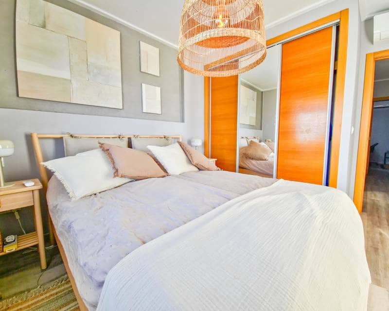 3 soverom Rekkehus til salgs i Torrevieja med svømmebasseng garasje - € 299 000 (Ref: 8533101)