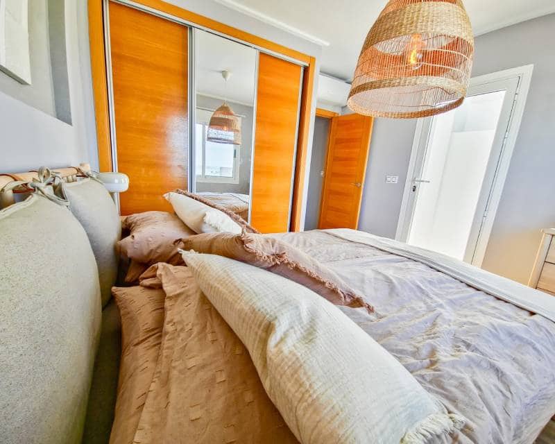 3 soverom Rekkehus til salgs i Torrevieja med svømmebasseng garasje - € 299 000 (Ref: 8533101)