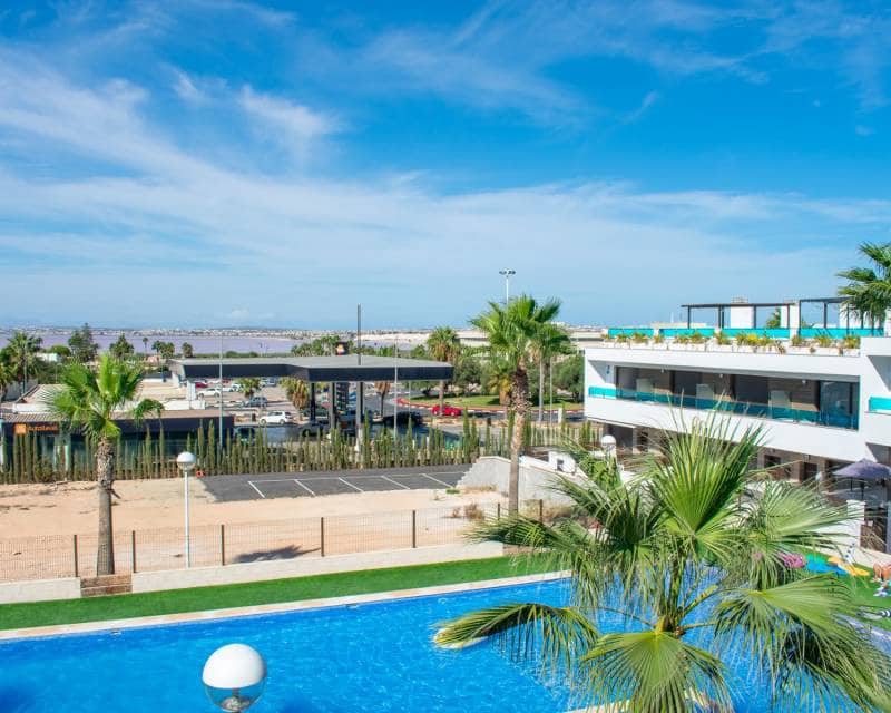 3 soverom Rekkehus til salgs i Torrevieja med svømmebasseng garasje - € 299 000 (Ref: 8533101)