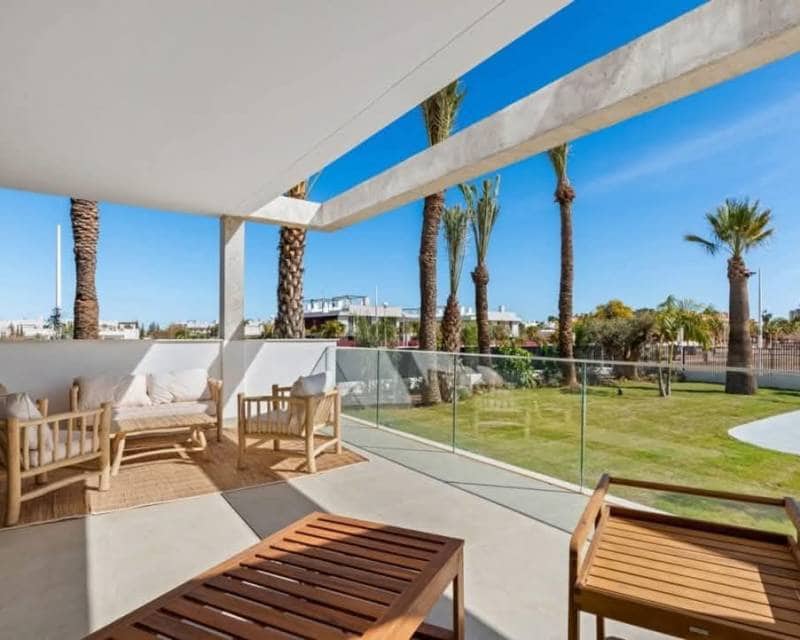 2 bedroom Apartment for sale in La Manga del Mar Menor with pool garage - € 305,000 (Ref: 8534970)