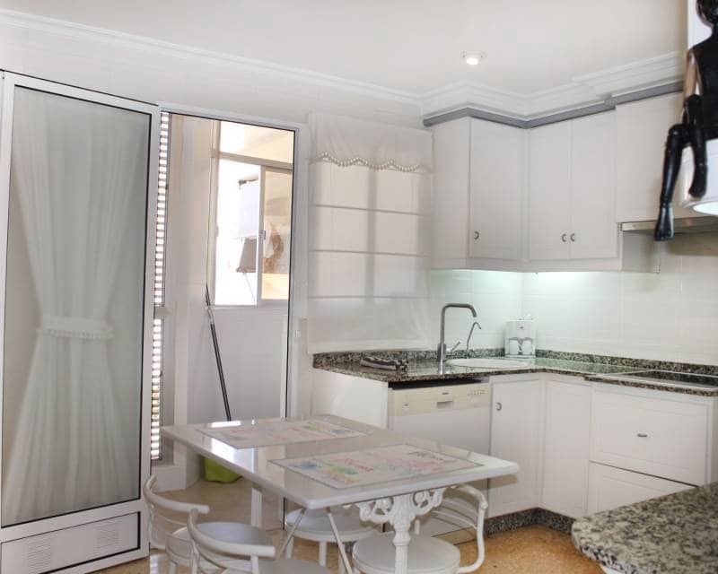 4 slaapkamer Strandappartement te koop in Santa Pola met garage - € 398.000 (Ref: 8545935)