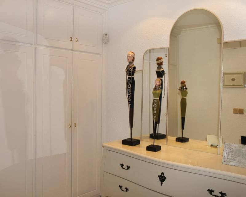 4 slaapkamer Strandappartement te koop in Santa Pola met garage - € 398.000 (Ref: 8545935)