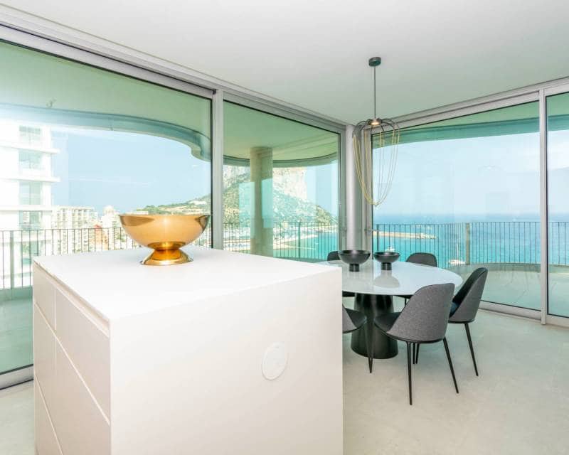 Apartamento de 4 habitaciones en Calpe / Calp en venta con piscina garaje - 1.600.000 € (Ref: 8550008)