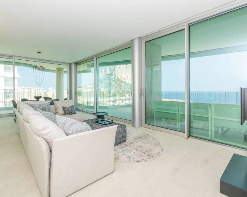 Apartamento de 4 habitaciones en Calpe / Calp en venta con piscina garaje - 1.600.000 € (Ref: 8550008)