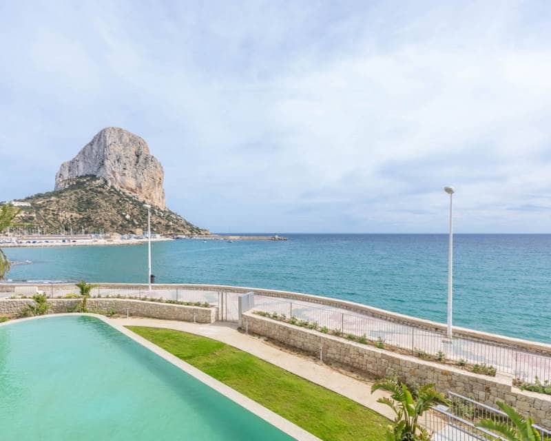 Apartamento de 4 habitaciones en Calpe / Calp en venta con piscina garaje - 1.600.000 € (Ref: 8550008)