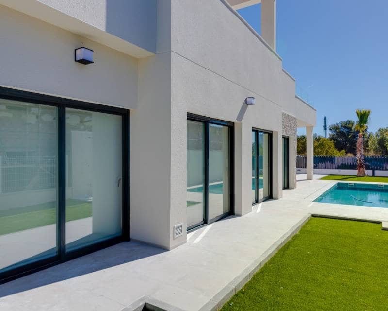 3 bedroom Villa for sale in Finestrat with pool - € 535,000 (Ref: 8555212)