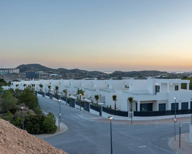 3 bedroom Villa for sale in Finestrat with pool - € 535,000 (Ref: 8555212)