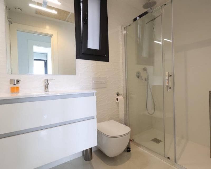 2 soveværelse Lejlighed til salg i Las Mimosas med swimmingpool garage - € 269.000 (Ref: 8583254)