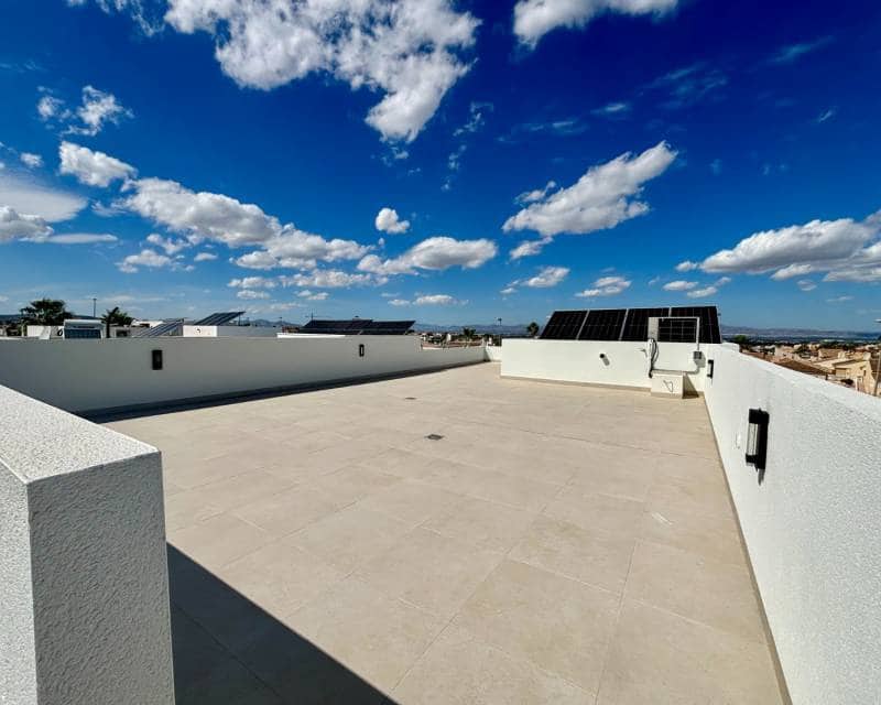 Chalet de 3 habitaciones en Benijófar en venta con piscina garaje - 478.732 € (Ref: 8598119)