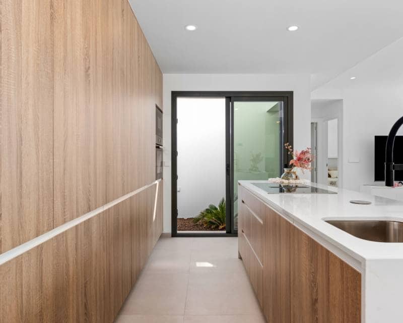 3 Zimmer Villa zu verkaufen in Los Alcazares mit Pool Garage - 749.900 € (Ref: 8609204)