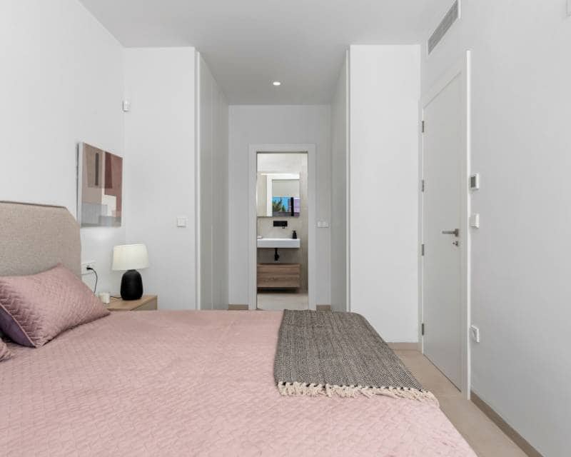 3 Zimmer Villa zu verkaufen in Los Alcazares mit Pool Garage - 749.900 € (Ref: 8609204)