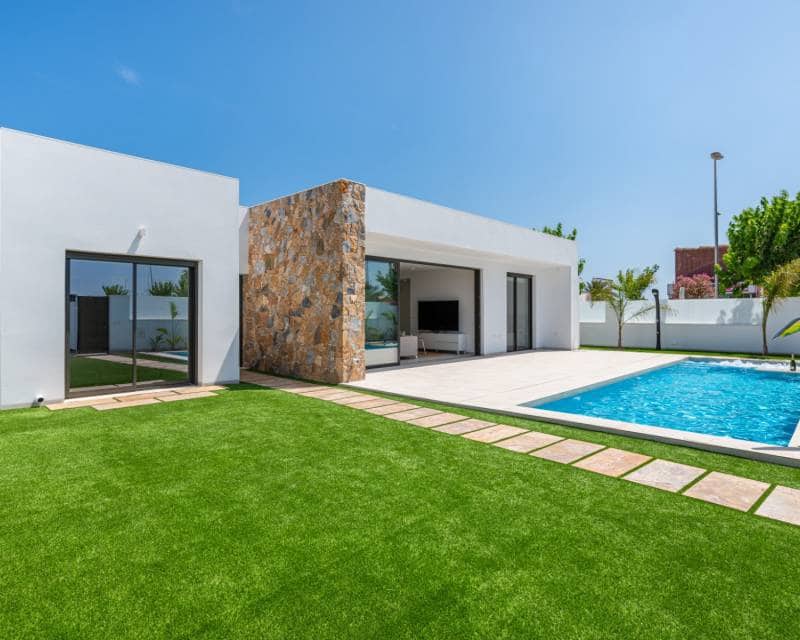 3 Zimmer Villa zu verkaufen in Los Alcazares mit Pool Garage - 749.900 € (Ref: 8609204)