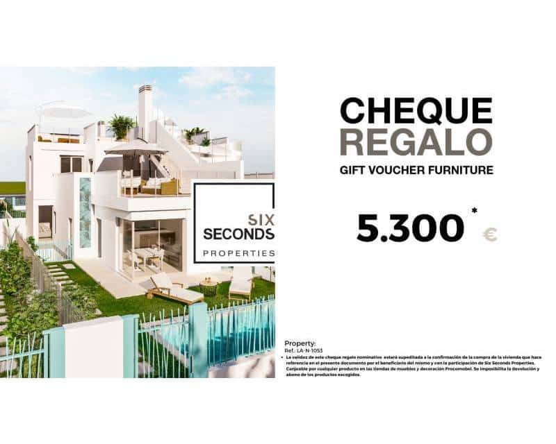 3 soverom Kjedet enebolig til salgs i Los Alcazares med svømmebasseng garasje - € 442 000 (Ref: 8633628)