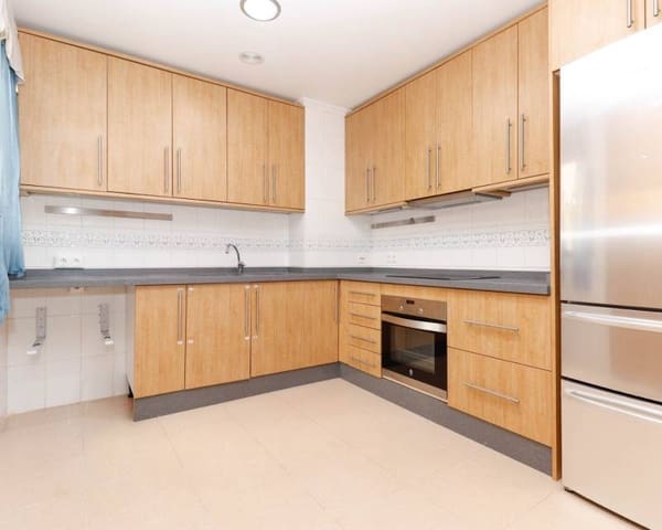 3 makuuhuone Huoneisto myytävänä paikassa Centro - Muelle Pesquero, Torrevieja mukana 
autotalli - 259 000 € (Ref: 8635324)