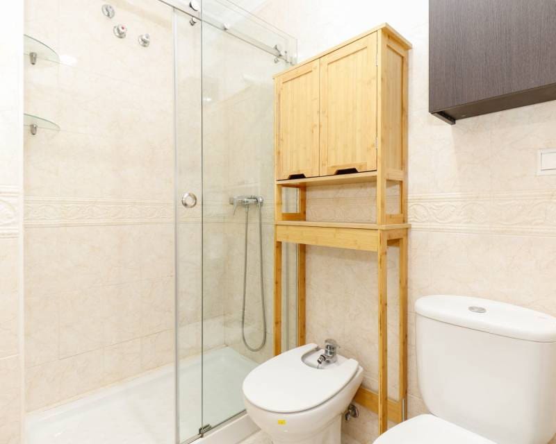 3 makuuhuone Huoneisto myytävänä paikassa Torrevieja mukana 
autotalli - 259 000 € (Ref: 8635324)