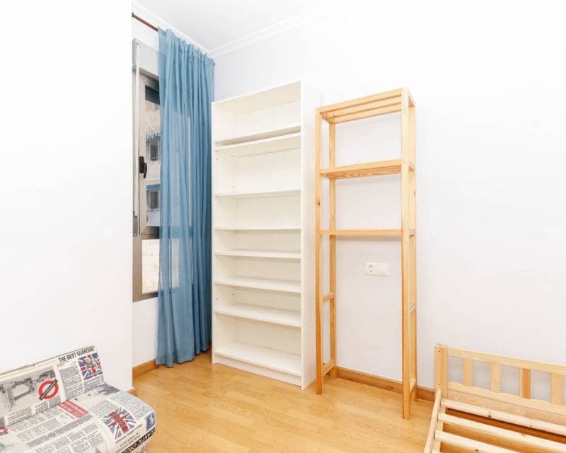 3 makuuhuone Huoneisto myytävänä paikassa Torrevieja mukana 
autotalli - 259 000 € (Ref: 8635324)