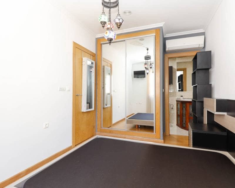 3 makuuhuone Huoneisto myytävänä paikassa Torrevieja mukana 
autotalli - 259 000 € (Ref: 8635324)