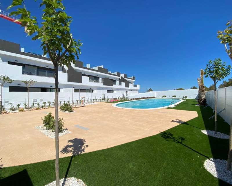 2 soveværelse Byhus til salg i Punta Prima med swimmingpool - € 305.000 (Ref: 8640332)