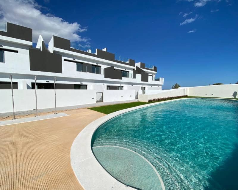 2 soveværelse Byhus til salg i Punta Prima med swimmingpool - € 305.000 (Ref: 8640332)