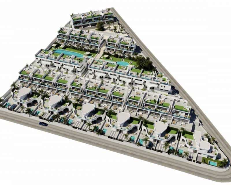 2 soveværelse Byhus til salg i Punta Prima med swimmingpool - € 305.000 (Ref: 8640332)