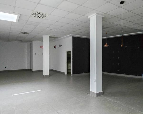 1 bedroom Commercial for sale in Zona Pueblo, Guardamar del Segura - € 360,000 (Ref: 8668689)