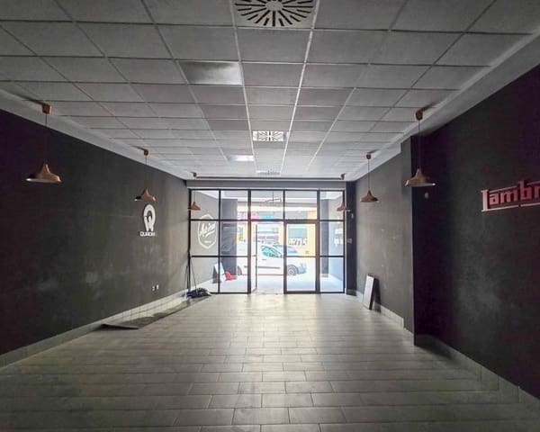 1 bedroom Commercial for sale in Zona Pueblo, Guardamar del Segura - € 360,000 (Ref: 8668689)