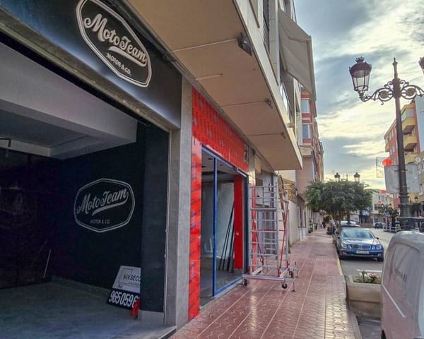 1 bedroom Commercial for sale in Zona Pueblo, Guardamar del Segura - € 360,000 (Ref: 8668689)