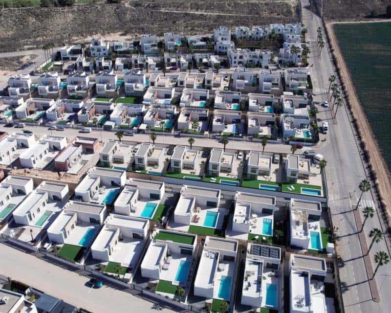 Chalet de 3 habitaciones en Algorfa en venta con piscina garaje - 478.000 € (Ref: 8669085)